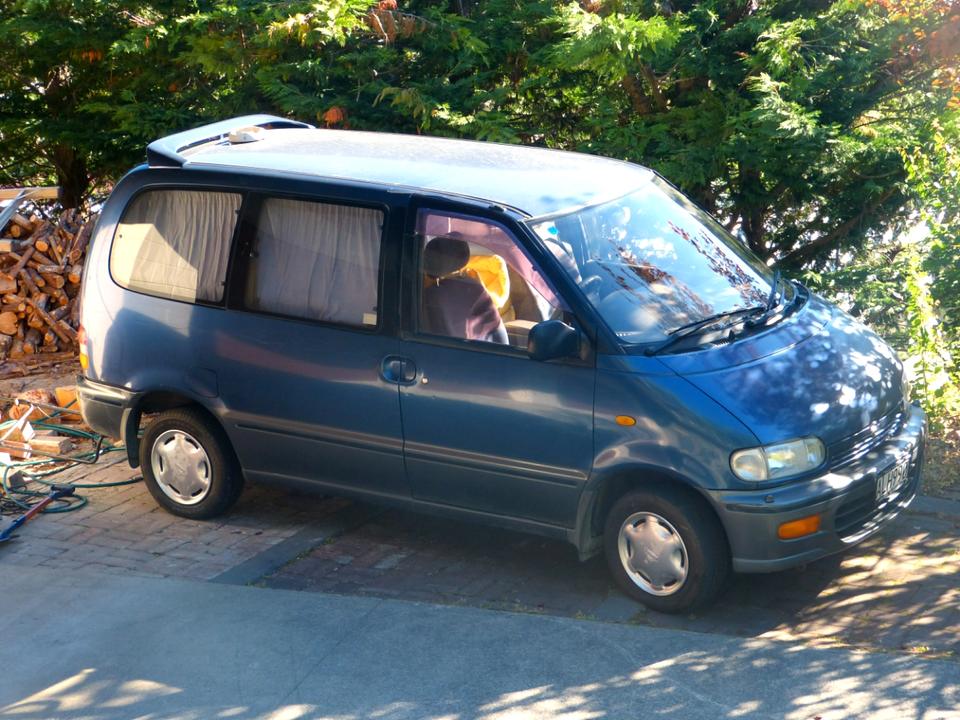 Nissan serena 1994