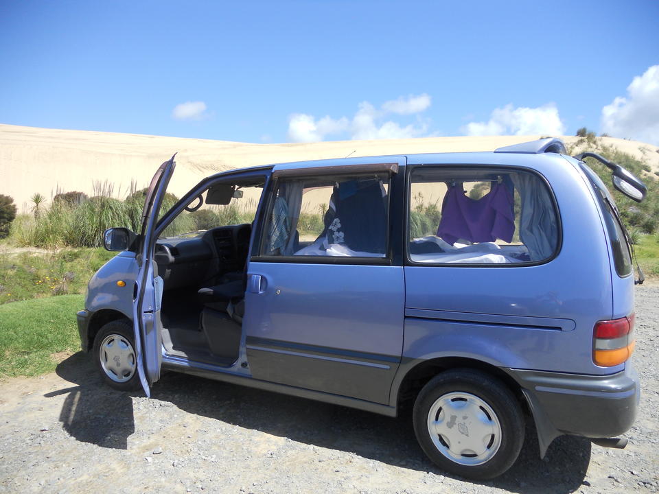 Nissan serena 1994